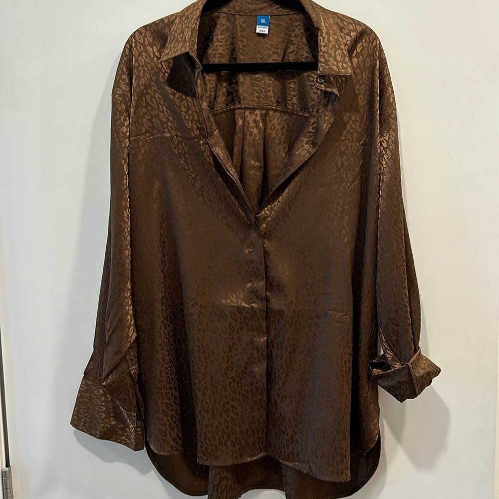 Button up blouse (XXL TALL) never worn